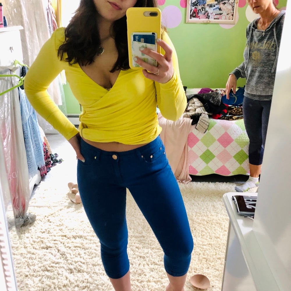 CAche yellow top